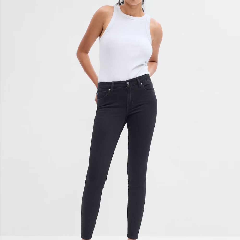 GAP Women's “Universal Leggings” Jeans